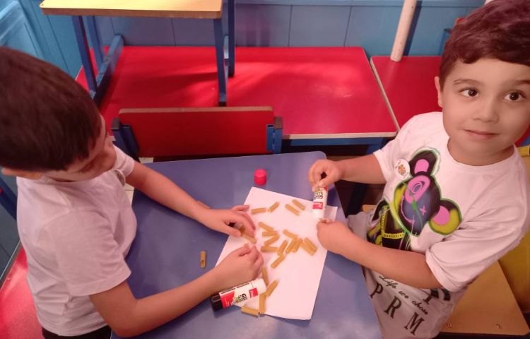 : کاردستی درست کردن اعضای بدن با ماکارانی 2