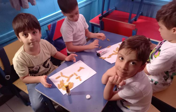 : کاردستی درست کردن اعضای بدن با ماکارانی