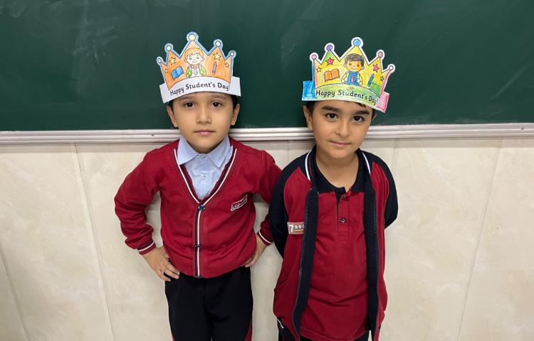 کاردستی روز دانش‌آموز-Happy Student's Day!