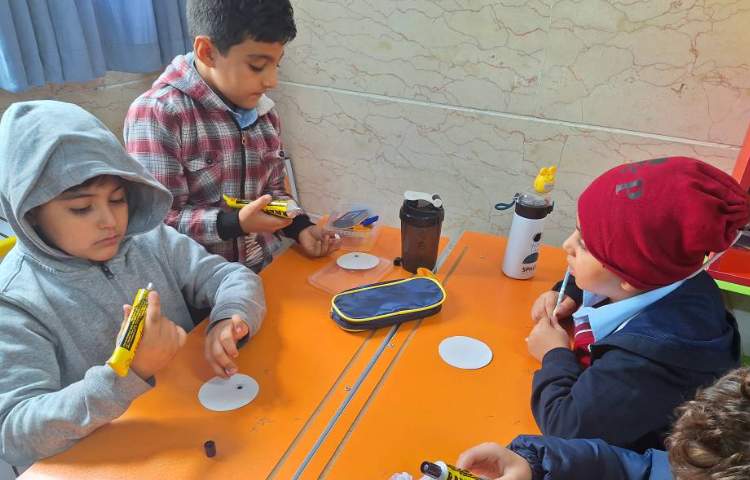 کاردستی روز سالمند کلاس اول 3 3