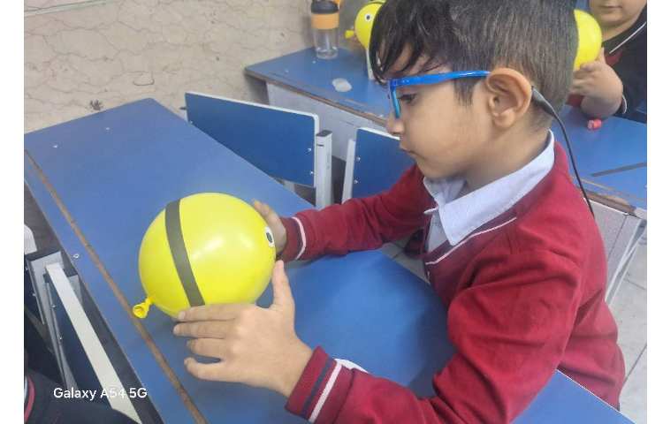 کاردستی زنبور ،کلاس خانم دهقان 4