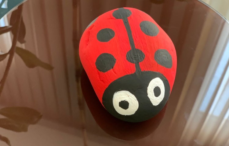 کاردستی علوم با سنگها و رحل قرآن، پایه اول 4