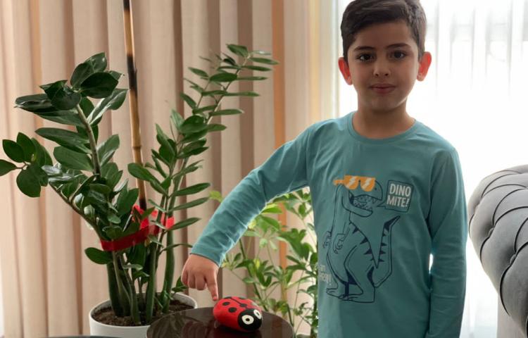 کاردستی علوم با سنگها و رحل قرآن، پایه اول 5