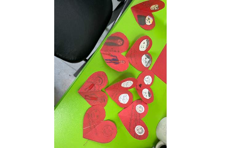 کاردستی قلب برای پدربزرگ و مادربزرگ 1