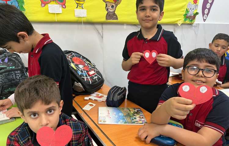 کاردستی قلب برای پدربزرگ و مادربزرگ 3