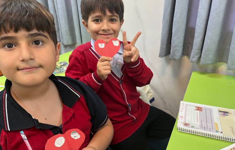 کاردستی قلب برای پدربزرگ و مادربزرگ 4