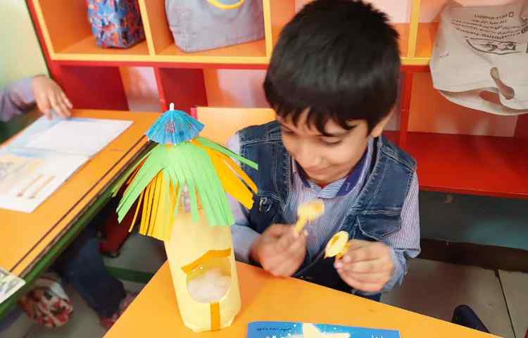 کاردستی مربوط به درس هدیه های آسمان مهربان تر از مادر 2