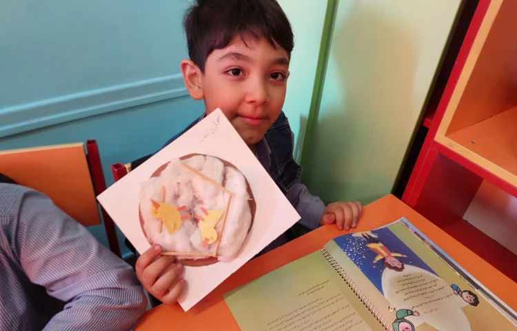 کاردستی مربوط به درس هدیه های آسمان مهربان تر از مادر 4