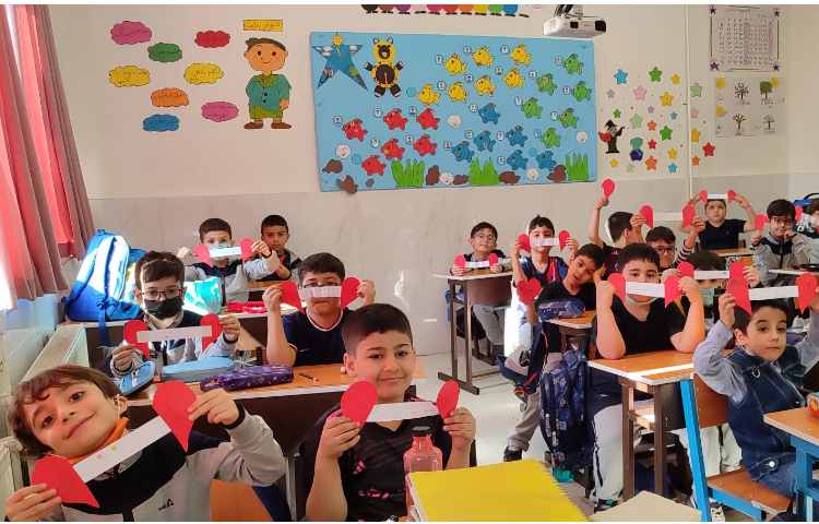 کاردستی نشانه ( ر) درس فارسی 2