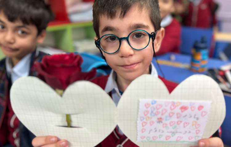 کاردستی نشانه ی ( ر ) ، مادر دوستت دارم 5