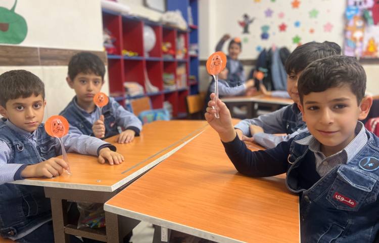 کاردستی نشانه‌ی (ش) 5