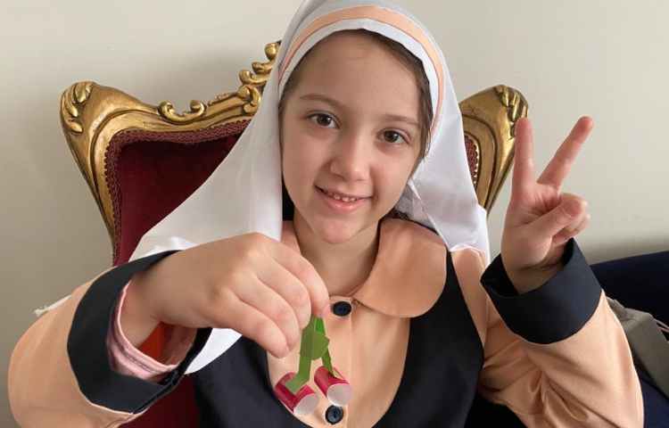 کاردستی های زیبای دانش آموزان( تثبیت نشانه ی ( آ)