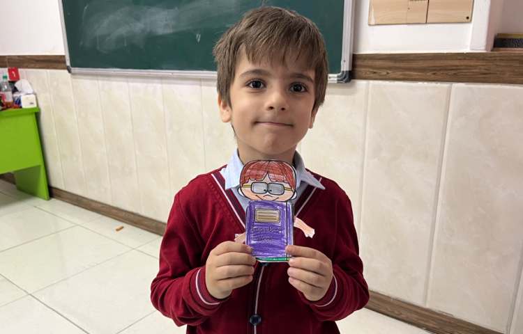 کاردستی هفته‌ی کتاب و کتاب‌خوانی-زنگ زبان عمومی 10