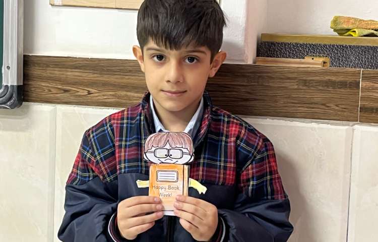 کاردستی هفته‌ی کتاب و کتاب‌خوانی-زنگ زبان عمومی 11