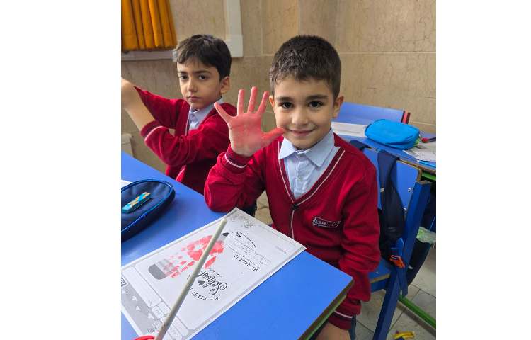 کاردستی و انجام کاربرگ my first of school جهت خوش آمدگویی 17