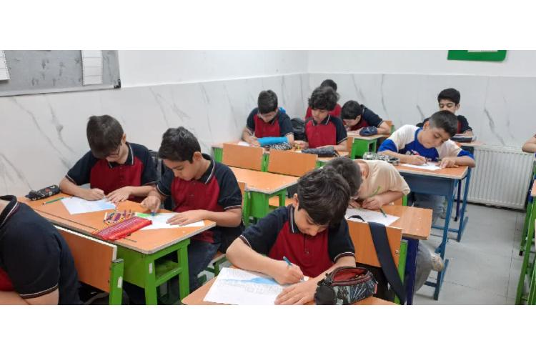 کاردستی و تمرین جمله سازی 8
