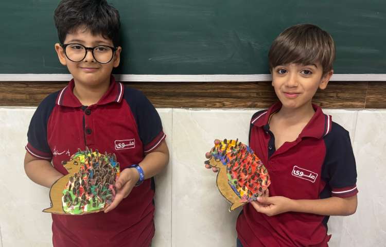 کاردستی و دست ورزی نشانه‌ی (غین) جوجه تیغی 2