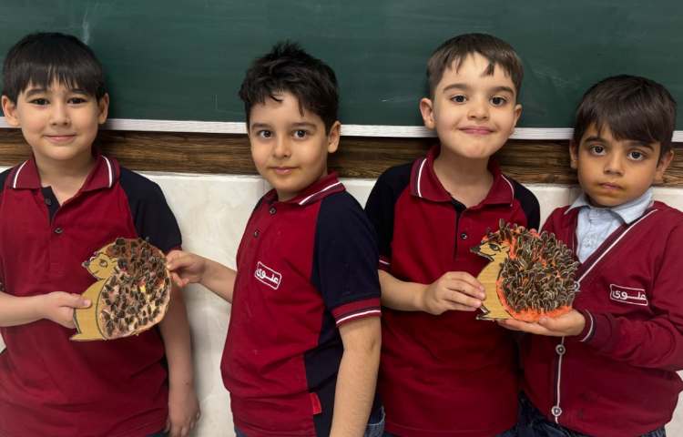 کاردستی و دست ورزی نشانه‌ی (غین) جوجه تیغی 3