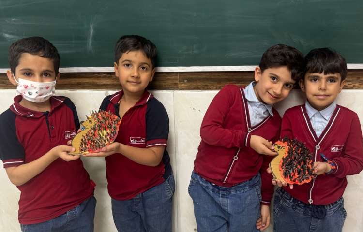 کاردستی و دست ورزی نشانه‌ی (غین) جوجه تیغی 4