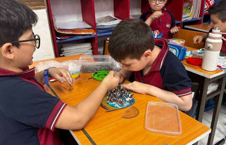 کاردستی و دست ورزی نشانه‌ی (غین) جوجه تیغی 5