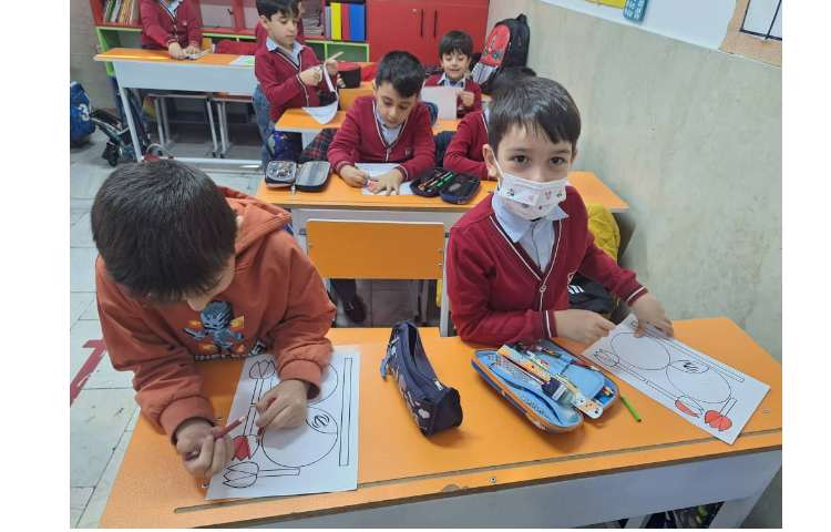 کاردستی و نقاشی به مناسبت دهه ی فجر 3