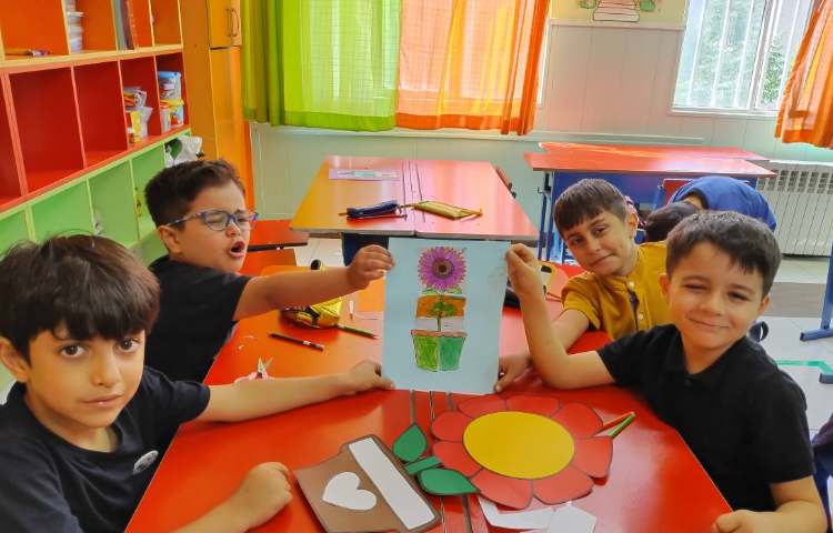 کاردستی پازل گل آشنایی با قسمت های مختلف گیاه 6