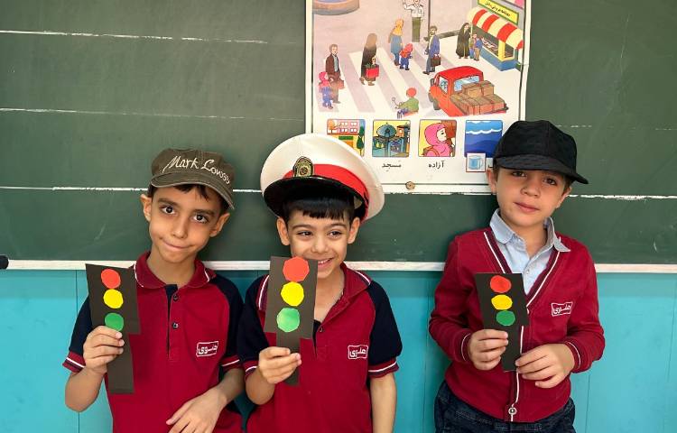 کاردستی چراغ راهنمایی 1