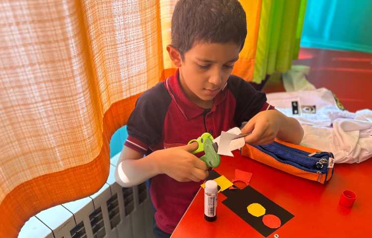 کاردستی چراغ راهنمایی 2