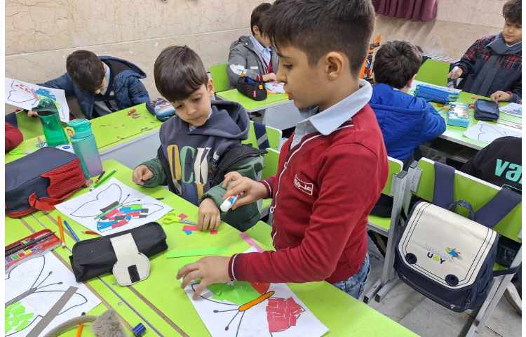 کاردستی کلاژ،پروانه پایه اول 3