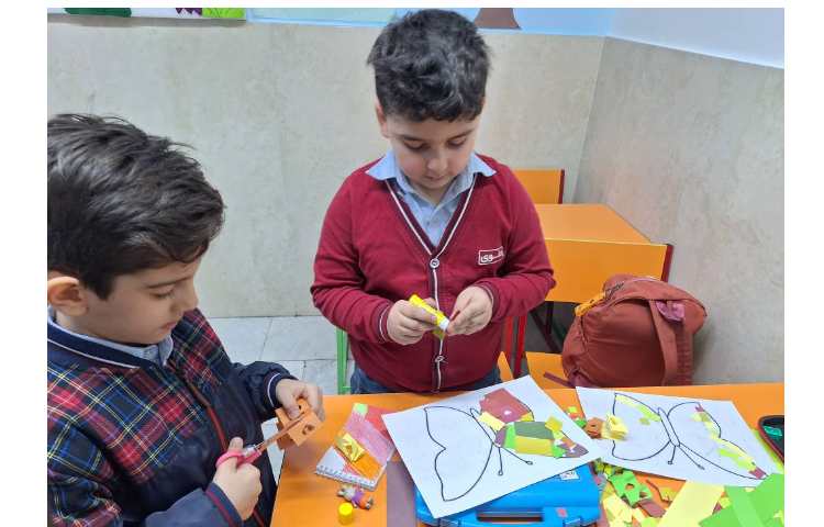 کاردستی کلاژ پروانه پیش دبستان 3