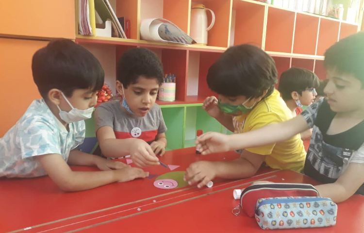 : کاردستی گروهی اشکال هندسی، کلاس گیلاس