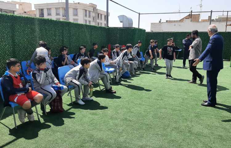 کارسوق مدرسه علوی شعبه دبستان