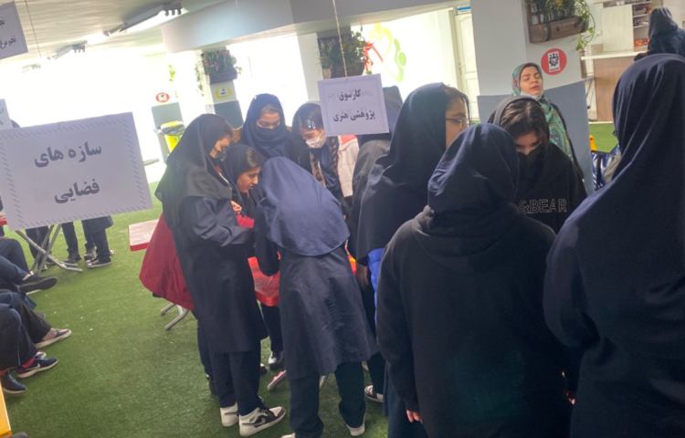 کارسوق پژوهشی، هنری 4