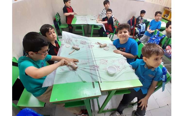 کارگاه آموزشی (کار با خمیر داس)پایه ی اول 19