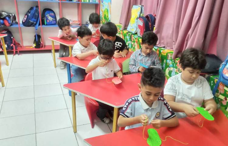 کارگاه استقلال من: کاردستی بند کفش 1