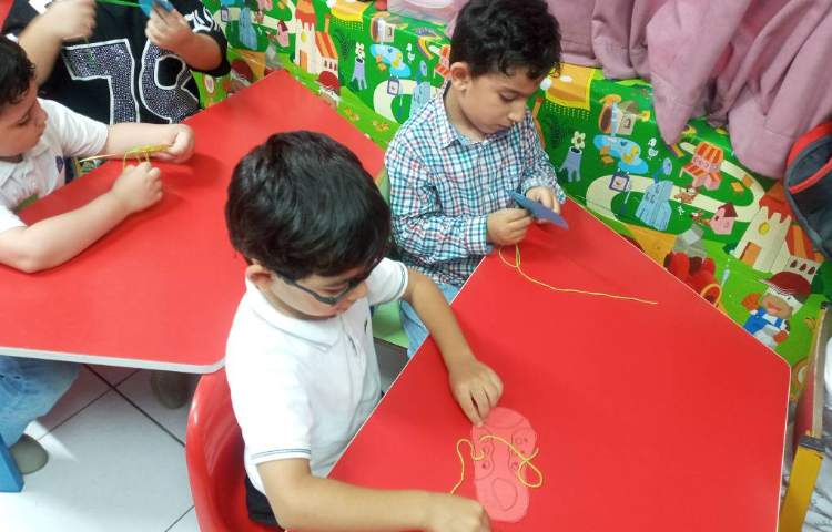 کارگاه استقلال من: کاردستی بند کفش 2