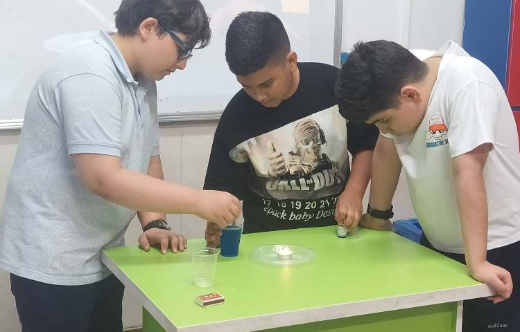 کارگاه علوم مبحث آزمایش فشار هوا 1