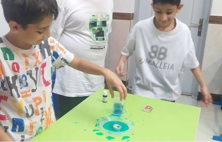 کارگاه علوم مبحث آزمایش فشار هوا 5