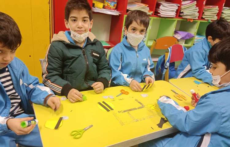 :کارگاه ماهرشو، درست کردن کاردستی (ز) آغاز زنبور 1