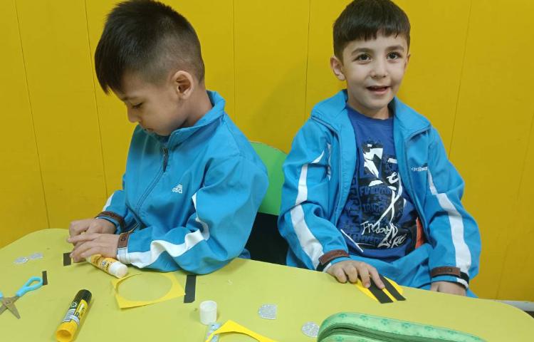 :کارگاه ماهرشو، درست کردن کاردستی (ز) آغاز زنبور 2