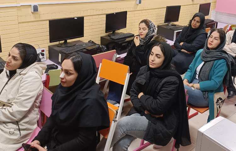 کارگاه مهارت زندگی دبستان دخترانه پرتوعلوی شیراز