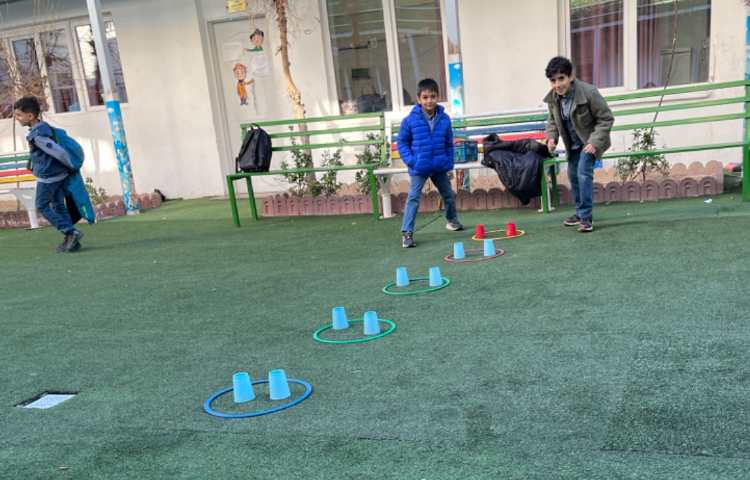 کار با حلقه و کاپ جهت تقویت هماهنگی عصب عضله/چابکی/تقویت دو نیم کره مغز انجام شد 1