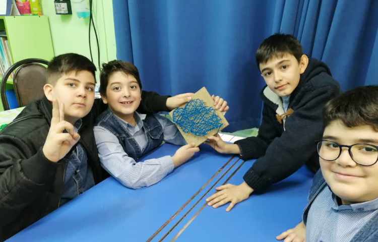 کار با نخ و میخ، هفته علوم 4