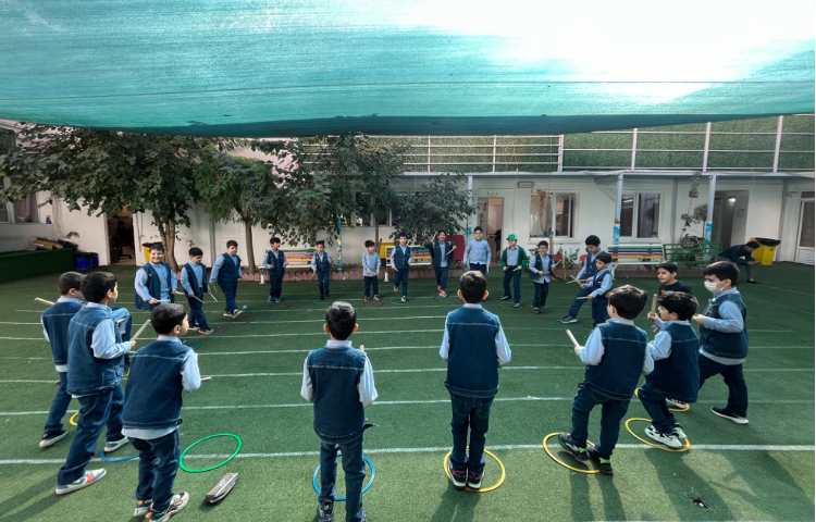 کار با چوبک حلقه برای تقویت عمل و عکس العمل عصب و عضله