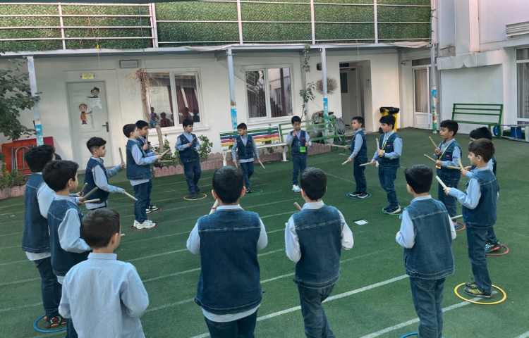 کار با چوبک و‌حلقه برای قدرت عمل و عکس العمل تقویت عصب عضله 3