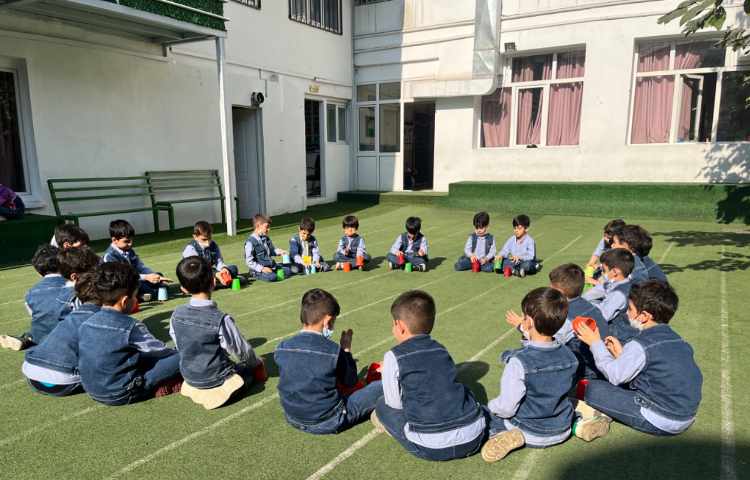 کار با کاپ و چوبک جهت تقویت دو نیم کره 3