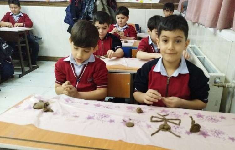 ( کار با گل رس)تلفیق درس علوم با ریاضی و فارسی 1