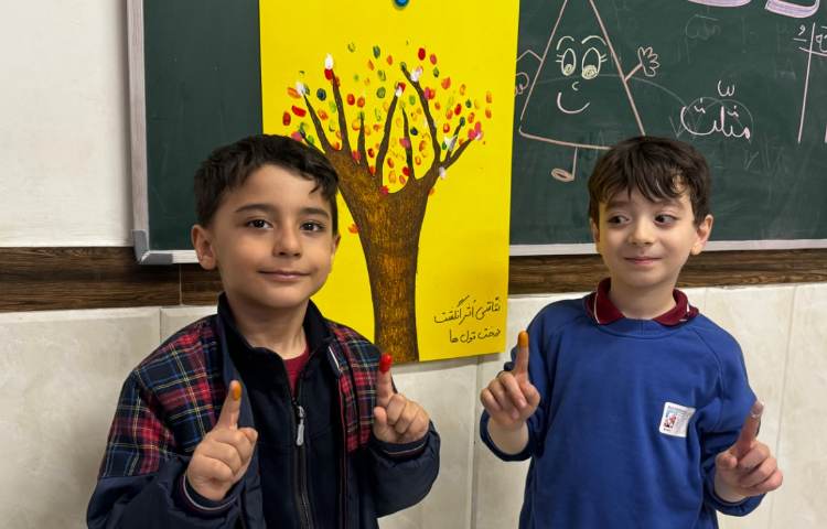 کار با گواش (نقاشی با اثر انگشت) 4