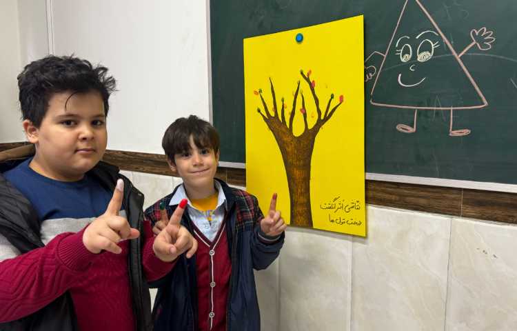 کار با گواش (نقاشی با اثر انگشت) 5