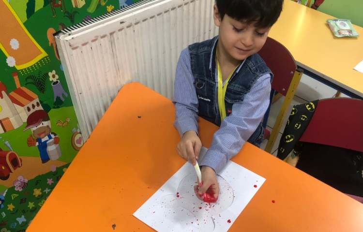 کار رنگ امیزی و چاپ با مسواک 3